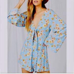 ALTAR’D STATE FLORAL ROMPER - SIZE M - NWT